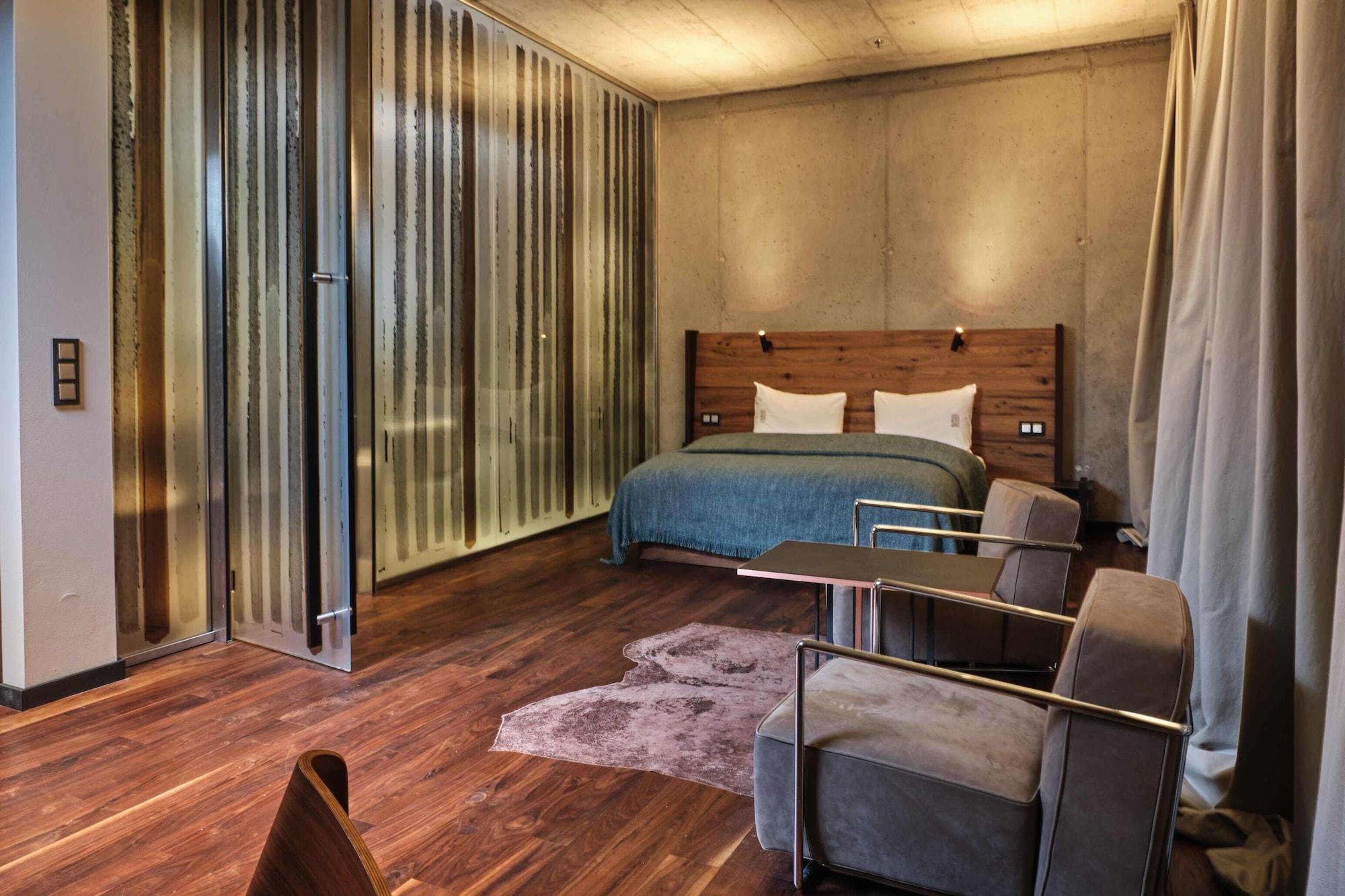 Hotel Warszawa Esterno foto A room at the hotel