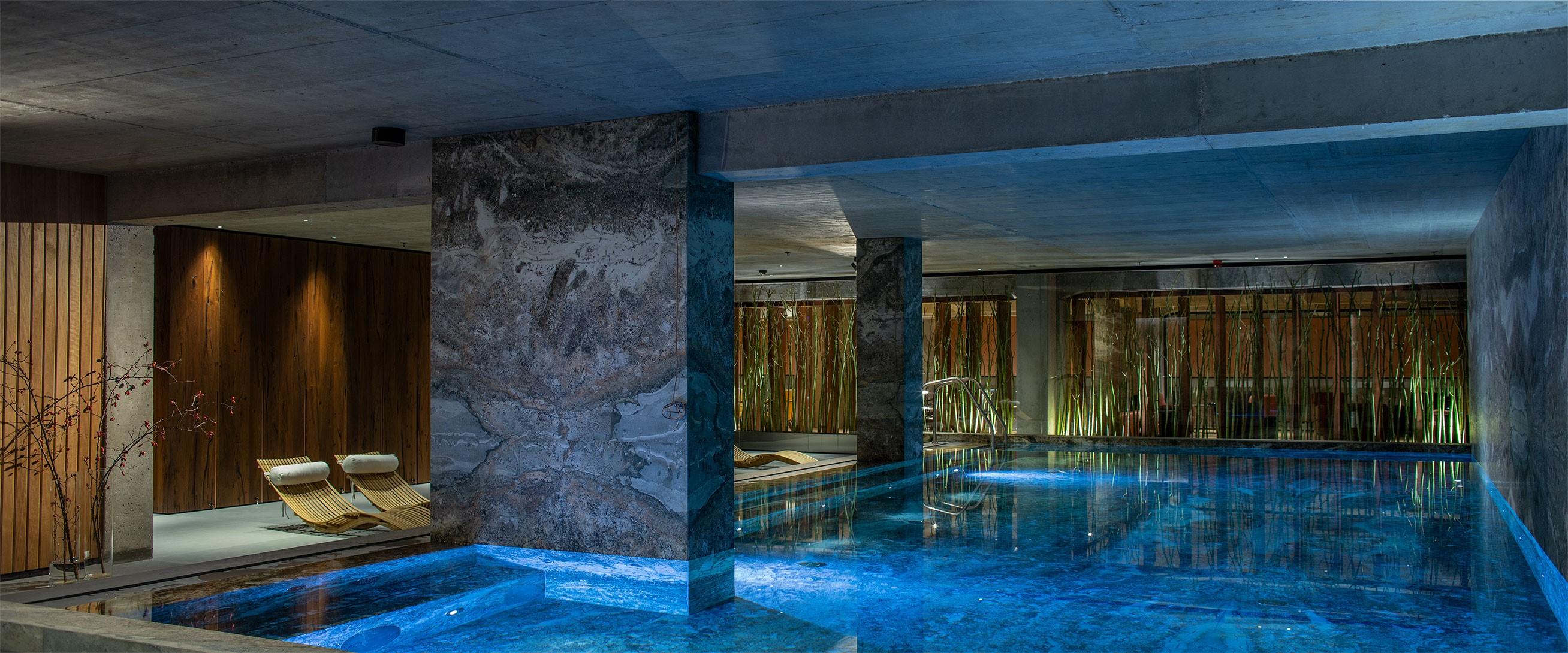 Hotel Warszawa Esterno foto The spa at The Landmark