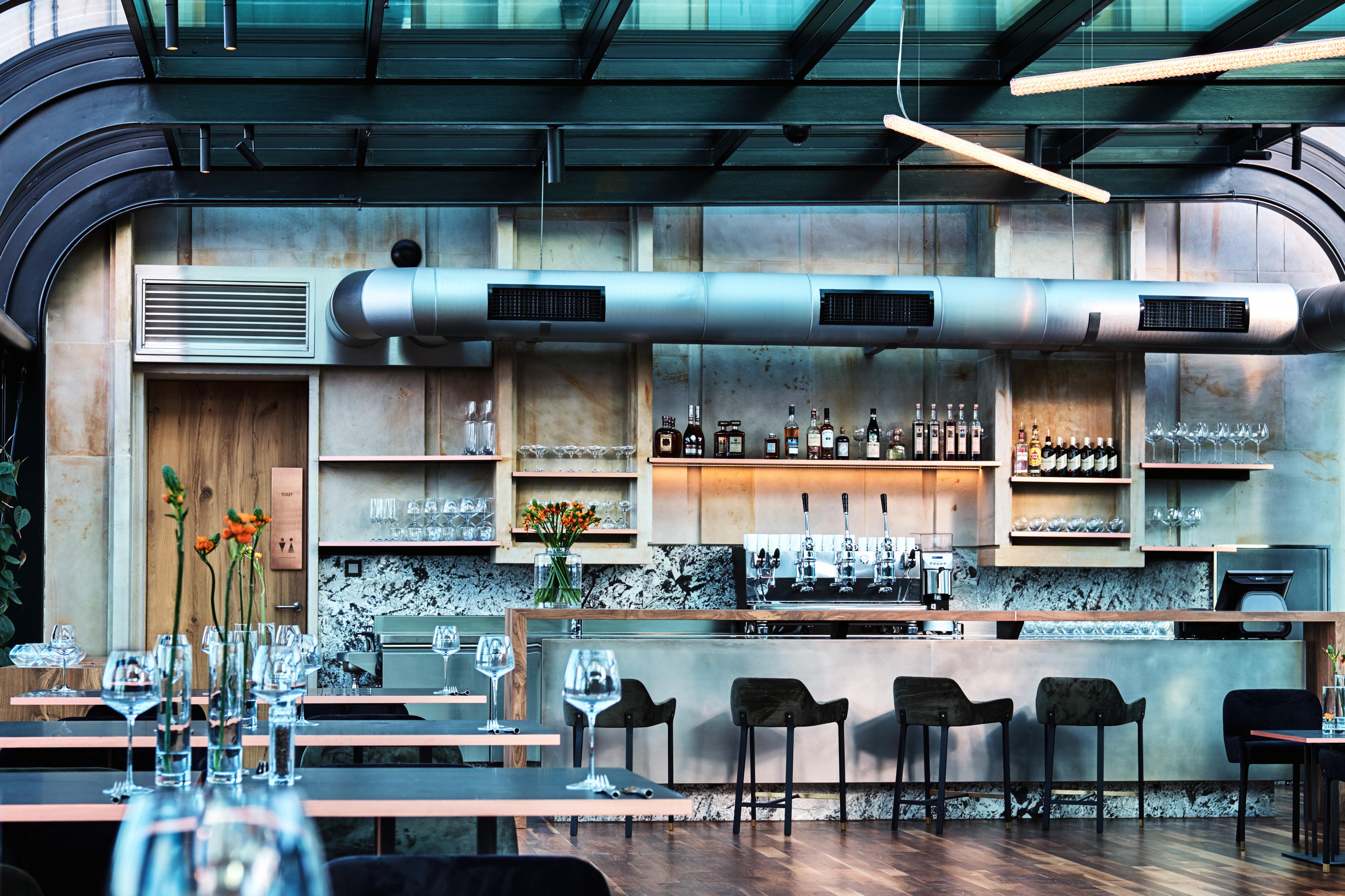 Hotel Warszawa Esterno foto The bar at the 101 bar
