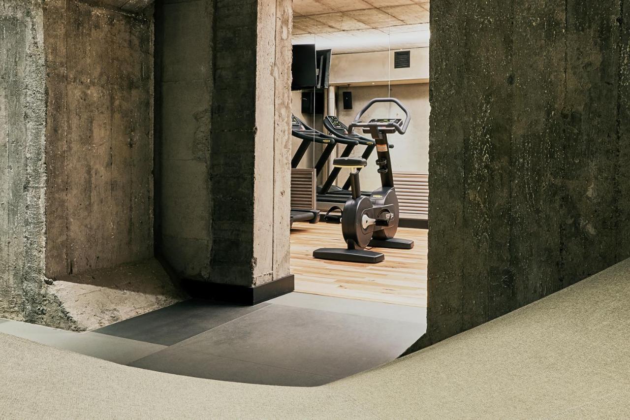 Hotel Warszawa Esterno foto The gym at the National Museum of Scotland